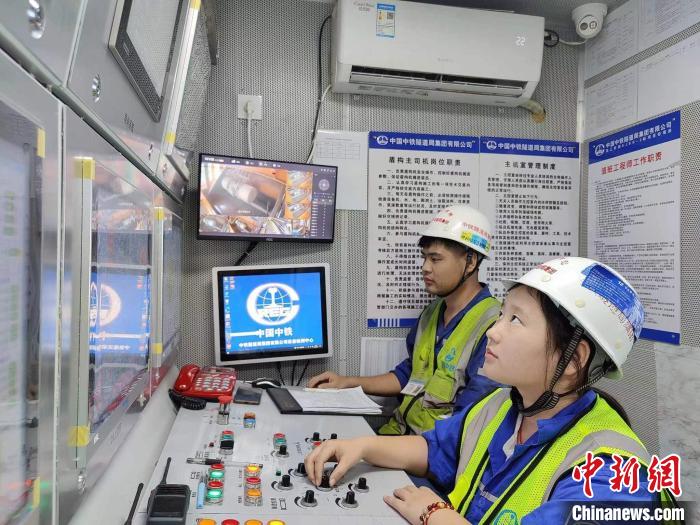 中國最大水壓、最大埋深海底隧道工程建設快速推進