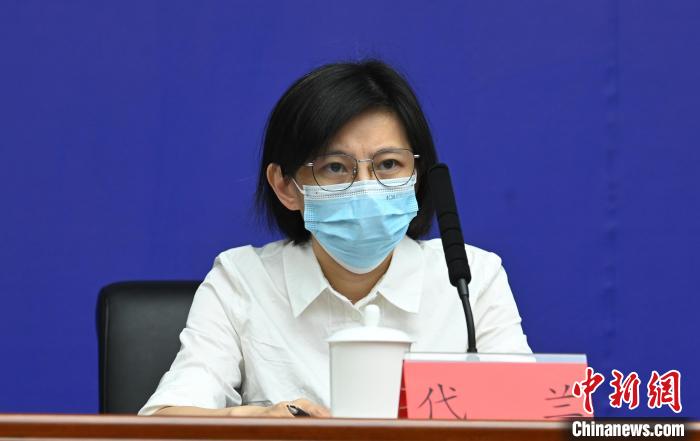 成都市經(jīng)信局總工程師代蘭。　安源 攝