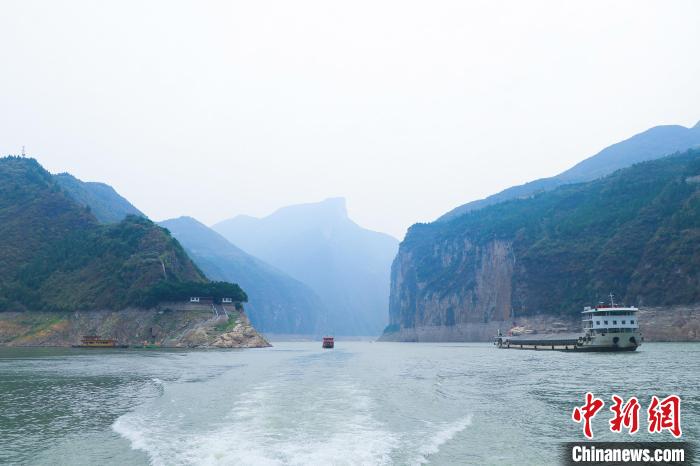 一場巡河“找茬”行動，何以巡出碧水東流的長江？