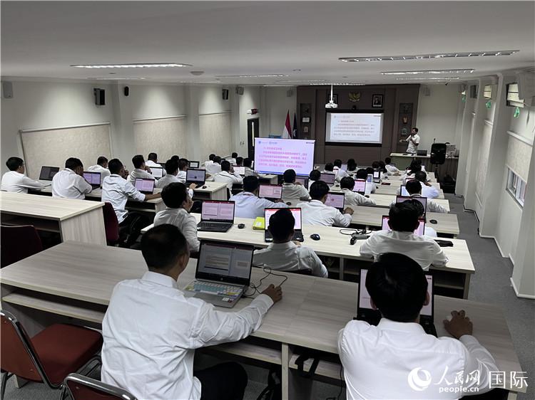 學(xué)習(xí)現(xiàn)場。人民網(wǎng)記者 張杰攝