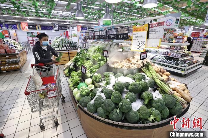 30年間，購物方式從“手推車”到“一鍵購”，美特好見證著山西超市經(jīng)濟(jì)的變遷?！?jiān)?攝