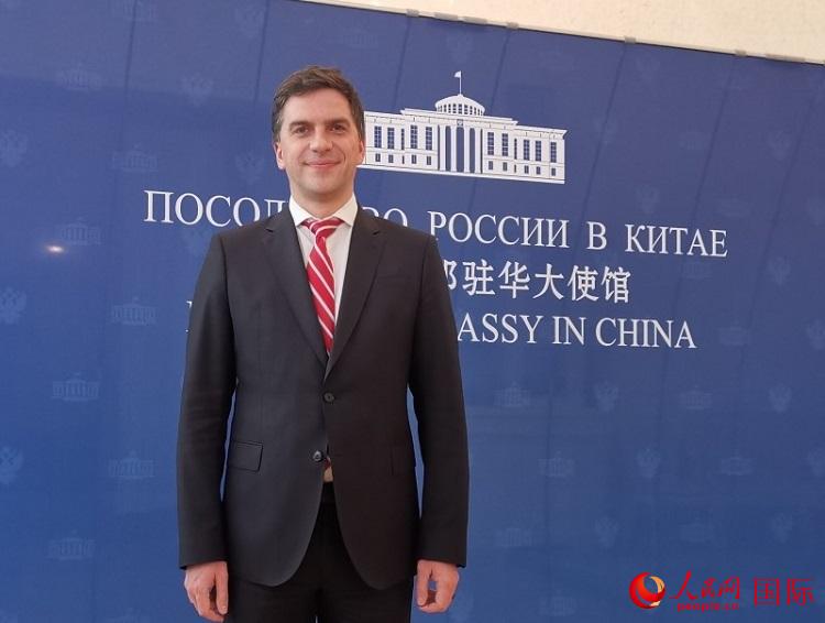 西伯利亞煤炭能源股份公司總經(jīng)理巴索夫在北京接受媒體采訪。人民網(wǎng)記者 楊倩攝