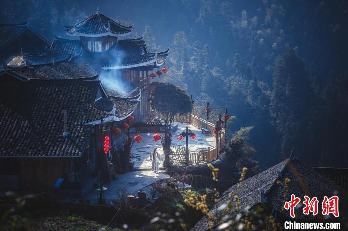 藏于溆浦雁鵝界的古村落?！∷巫娲?攝