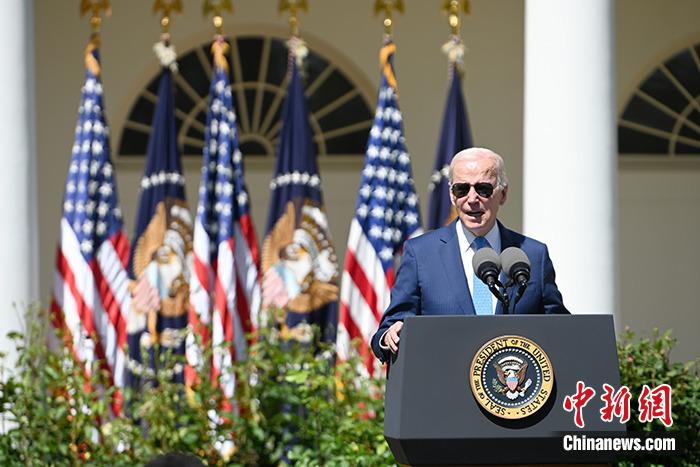 當(dāng)?shù)貢r間4月25日，美國總統(tǒng)、民主黨人拜登以一段競選視頻宣傳片，正式宣布2024年競選連任。資料圖為拜登在白宮。 <a target='_blank' href='/'><p  align=