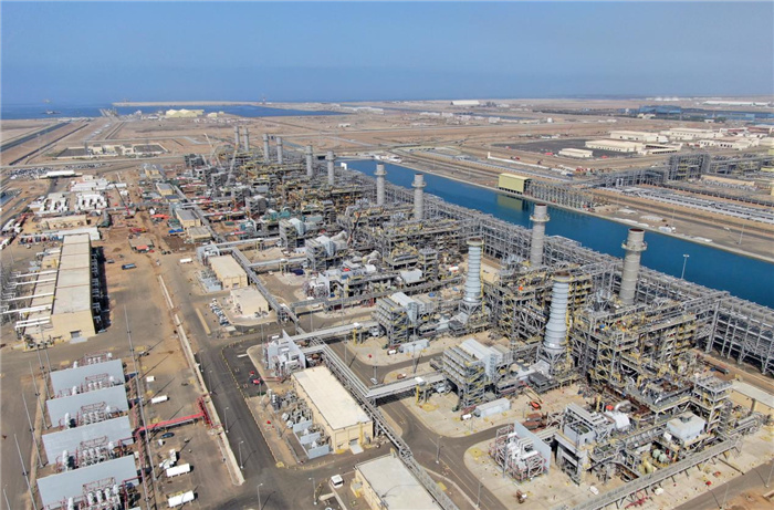 圖為無人機(jī)拍攝的吉贊燃機(jī)聯(lián)合循環(huán)電站。山東電建供圖