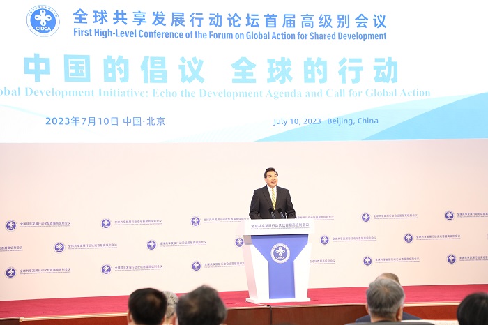 中國國家國際發(fā)展合作署署長羅照輝出席全球共享發(fā)展行動論壇首屆高級別會議開幕式并發(fā)表歡迎致辭。中國國家國際發(fā)展合作署供圖