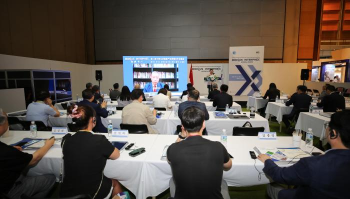 圖為交流會現(xiàn)場?！∩虅詹客洞倬竹v韓國辦事處供圖