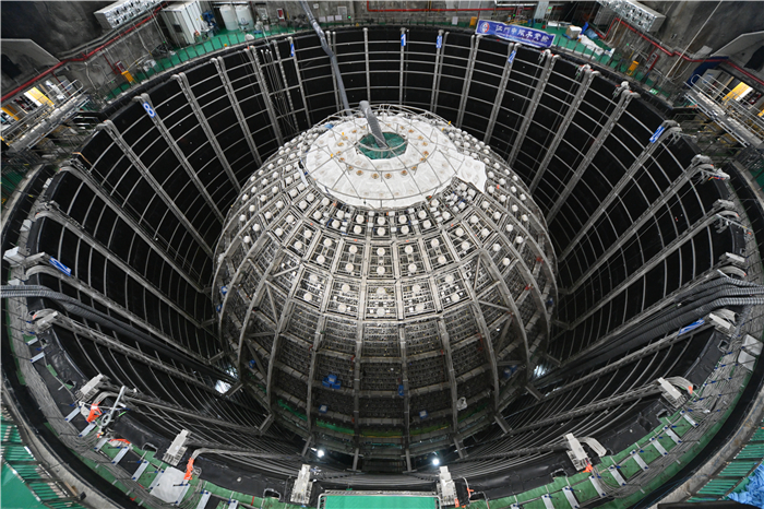 江門中微子實驗室探測器和水池構(gòu)造。中國科學院高能物理研究所供圖