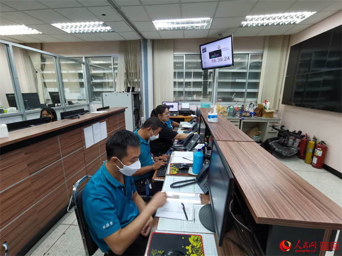 “曼谷無線電中心”工作現(xiàn)場(chǎng)。人民網(wǎng)記者 白元琪攝