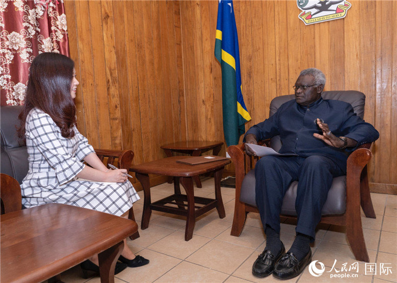2023年9月14日，所羅門群島總理梅納西·索加瓦雷在首都霍尼亞拉接受人民網(wǎng)記者專訪。人民網(wǎng) 賀吉攝