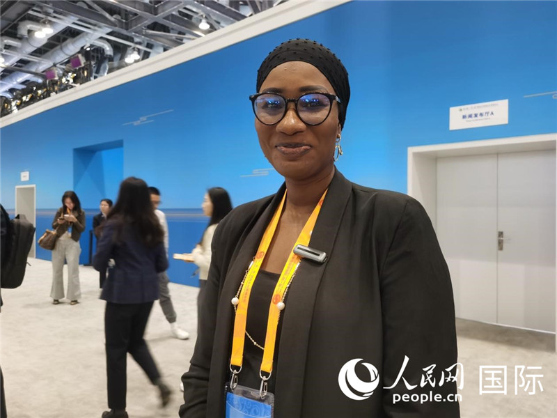 塞內(nèi)加爾塞內(nèi)網(wǎng)記者阿瓦·法耶接受人民網(wǎng)采訪。 人民網(wǎng) 孫鴻宇攝