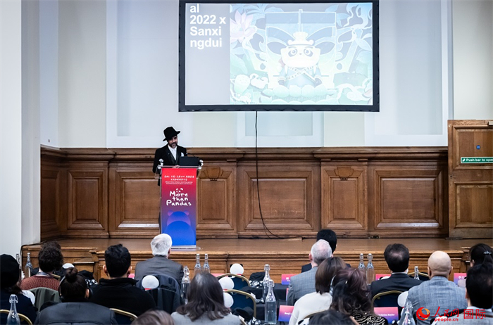 城市建筑與文化創(chuàng)意設(shè)計(jì)師卡姆·帕尼薩講述他和四川的故事。人民網(wǎng) 郭錦標(biāo)攝