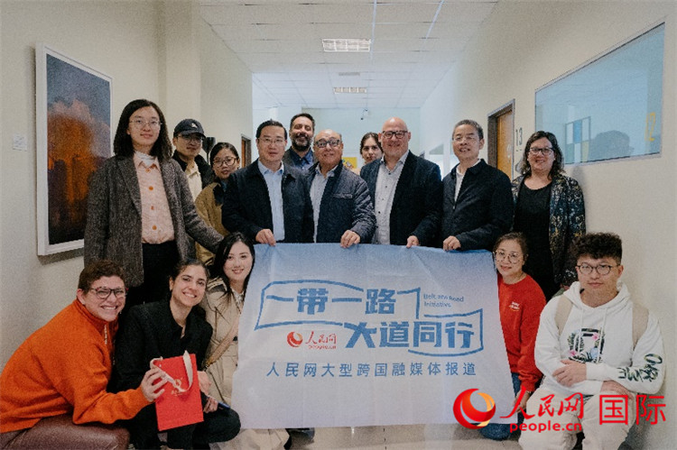 人民網(wǎng)“一帶一路 大道同行”大型跨國(guó)融媒體報(bào)道組走進(jìn)烏拉圭。人民網(wǎng)記者 張若涵攝