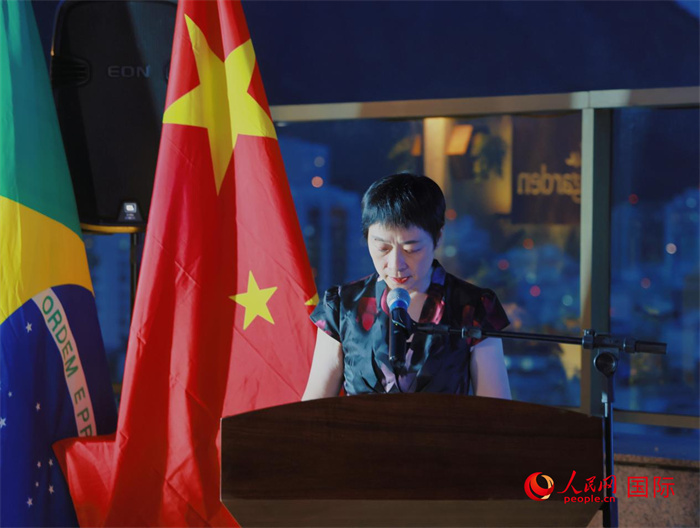 中國駐里約熱內(nèi)盧總領(lǐng)事田敏發(fā)表致辭。人民網(wǎng)記者 宋亦然攝