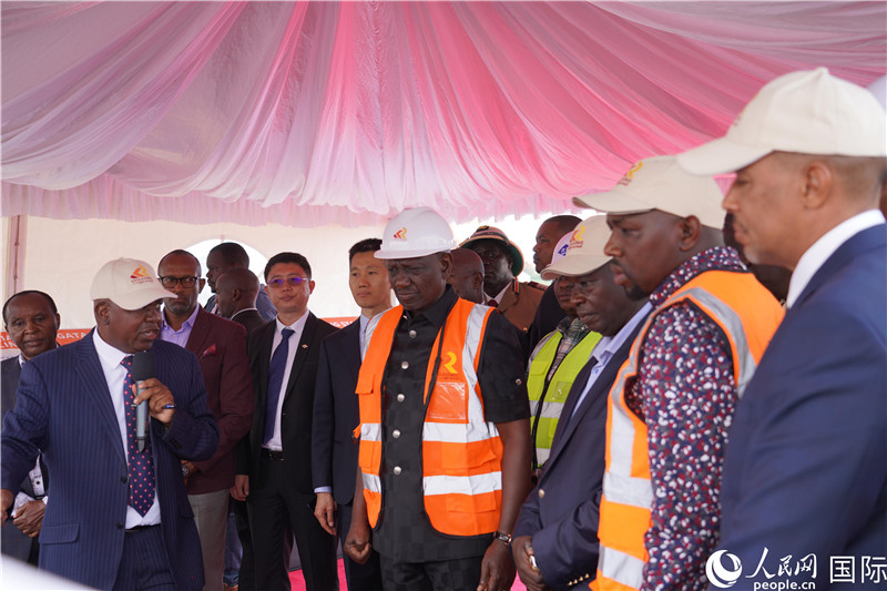 開工儀式現(xiàn)場。人民網(wǎng)記者 黃煒鑫攝