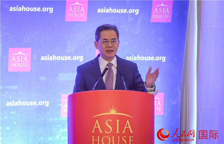 鄭澤光大使強調(diào)，中國經(jīng)濟長期向好的總趨勢不會改變。人民網(wǎng) 郭錦標(biāo)攝