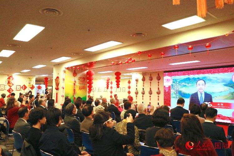 2月9日，“喜迎龍年·品味陜西”——2024新春迎福（展）聯歡會暨陜西文化年在東京中國文化中心拉開帷幕。人民網 許可攝