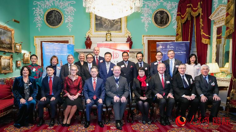 圖為2024 年倫敦金融城中國新年慈善酒會現(xiàn)場。人民網(wǎng) 郭錦標(biāo)攝