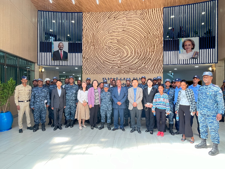 圖為埃塞俄比亞聯(lián)邦警察中文培訓(xùn)班開班儀式現(xiàn)場。亞的斯亞貝巴大學孔子學院供圖