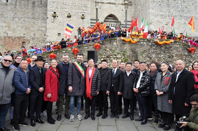 參與活動嘉賓合影。主辦方供圖