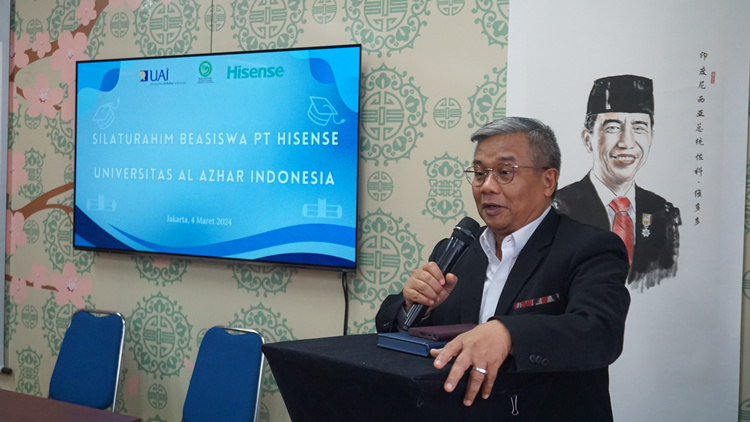 阿拉扎大學(xué)校長亞塞普致辭。阿拉扎大學(xué)孔子學(xué)院供圖