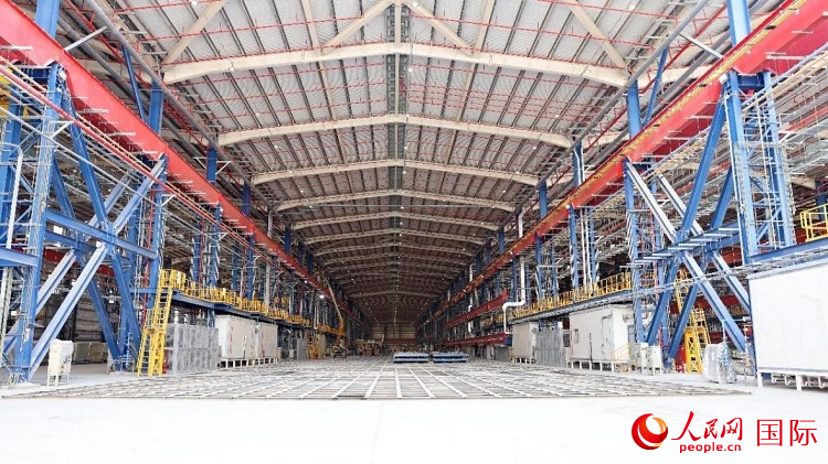 已移交業(yè)主的C201船體車間。人民網(wǎng)記者管克江攝