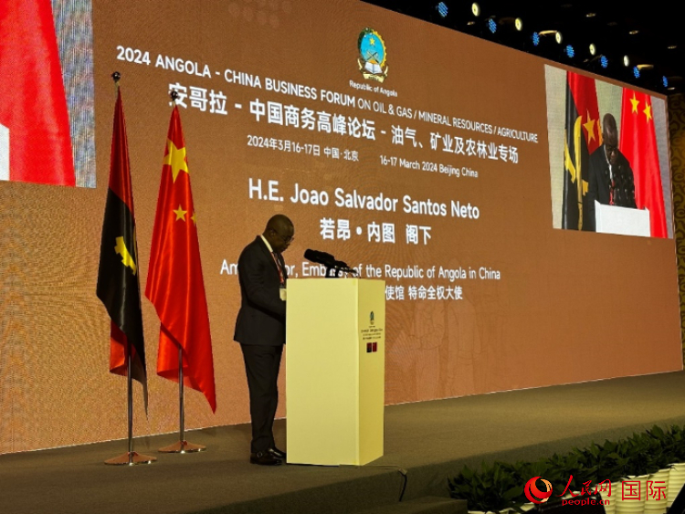 安哥拉駐華大使若昂·內(nèi)圖。人民網(wǎng)記者 張榮攝