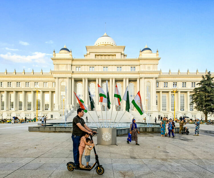 第1視點(diǎn)丨這兩座大樓，見(jiàn)證著中塔友誼