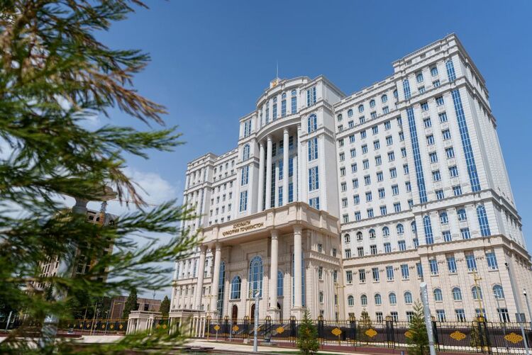 第1視點(diǎn)丨這兩座大樓，見(jiàn)證著中塔友誼