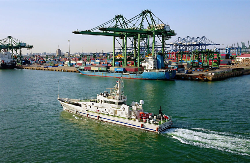 11家涉海部門(mén)聯(lián)合開(kāi)展海上巡航。天津邊檢總站供圖