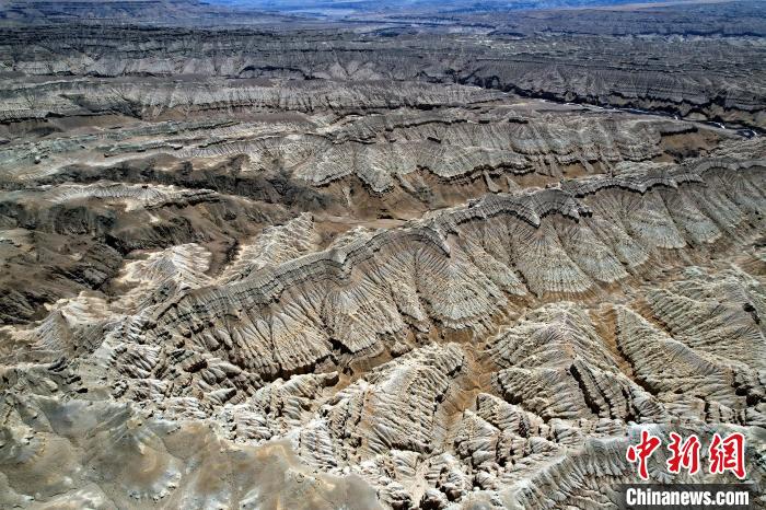 4月5日，西藏阿里札達(dá)土林。(無人機(jī)照片) 李林 攝