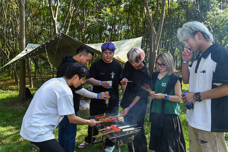 從馬達(dá)加斯加到肥東，楊晉打理的雨悅山房深受年輕人的喜愛。吳芳攝