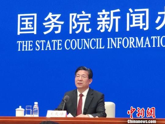 河北省委書記、省人大常委會主任王東峰答記者問　郭超凱　攝