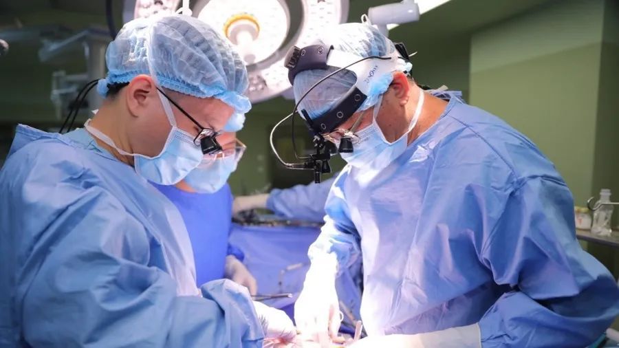 17歲少年咳嗽發(fā)熱15天，找不到感染原因！一查心臟更嚇人！上海醫(yī)生出手→