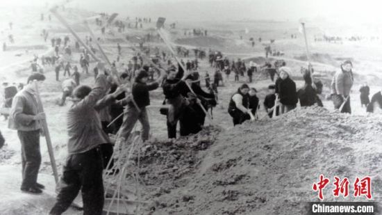 圖為開山治水。(資料圖) 青海省水利廳 供圖