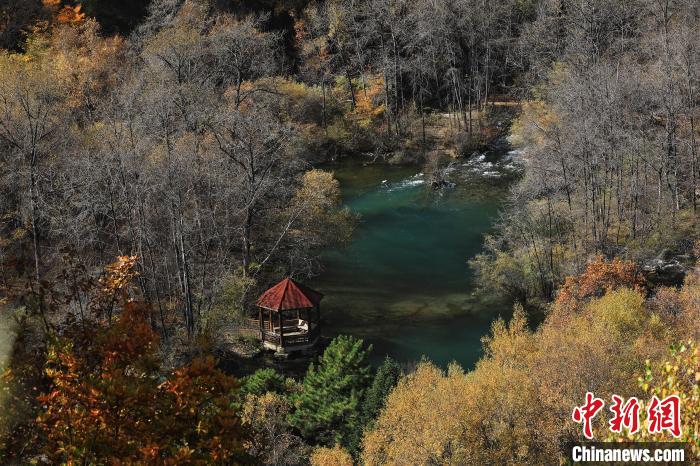 松坪溝風(fēng)光。　劉通 攝