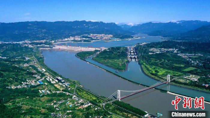 2022年夏季三峽工程為中下游補水。(資料圖) 湯偉 攝
