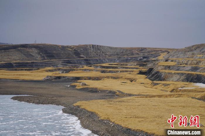圖為青海省海西蒙古族藏族自治州天峻縣木里礦區(qū)?！●R銘言 攝