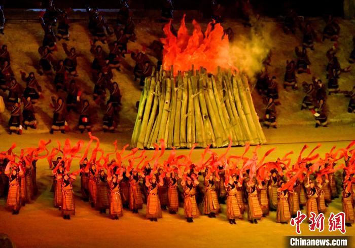 3月17日，西藏拉薩，《文成公主》大型史詩(shī)劇演出現(xiàn)場(chǎng)?！±盍?攝