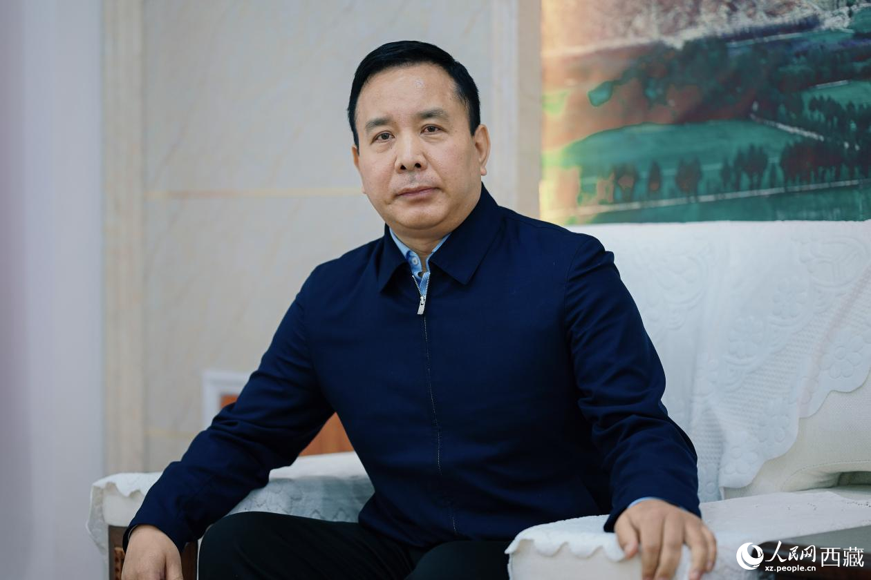 山南市委副書記、市長(zhǎng)桑珠次仁接受人民網(wǎng)專訪。人民網(wǎng)記者 李海霞攝