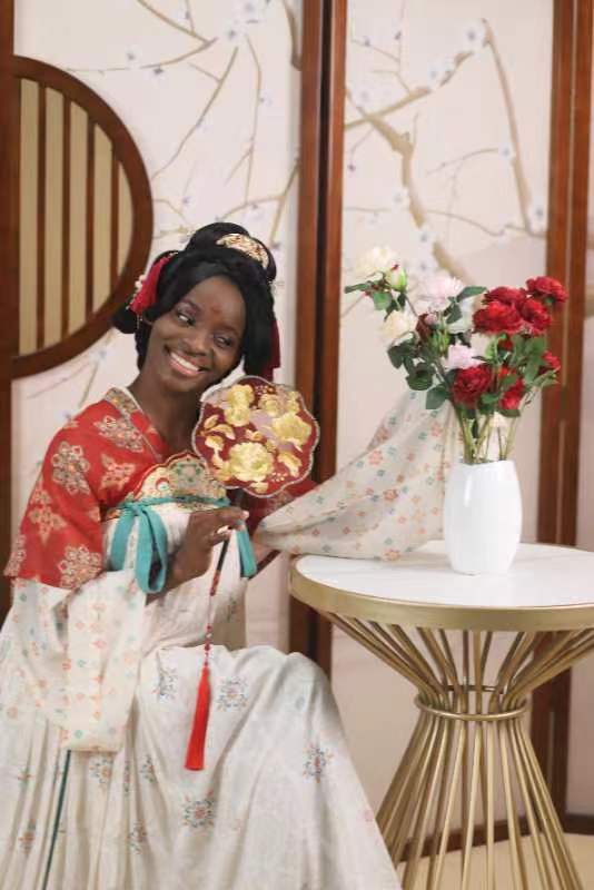 遇見中國|赤道幾內(nèi)亞的姑娘娜緹:“來中國學(xué)習(xí)是我一直以來的夢(mèng)想”