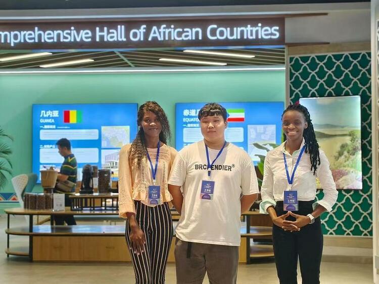 遇見中國|赤道幾內(nèi)亞的姑娘娜緹:“來中國學(xué)習(xí)是我一直以來的夢(mèng)想”