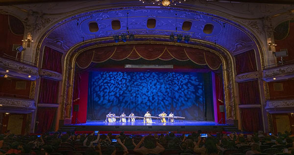 2024匈牙利青少年國際音樂會(huì)節(jié)目《戰(zhàn)臺風(fēng)》表演舞臺現(xiàn)場。兒促會(huì)藝教委供圖