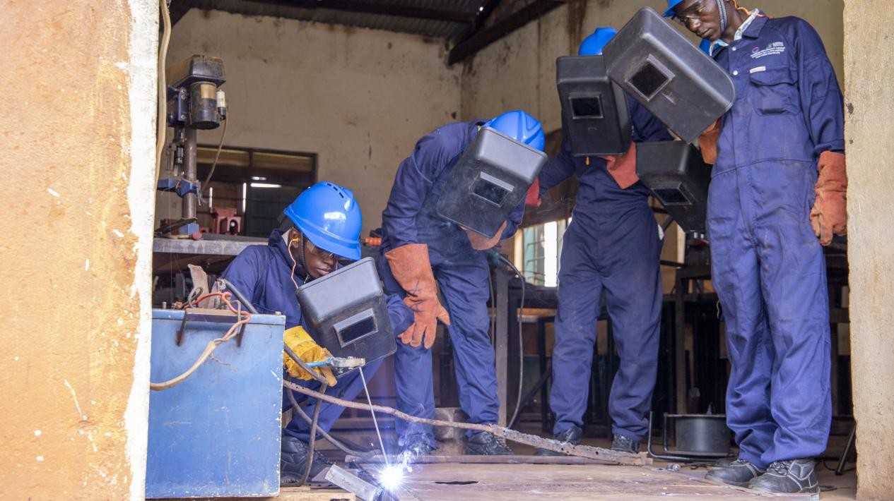 納迦與其他青年在接受技能培訓(xùn)。田雨攝