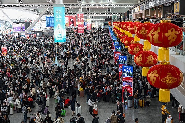 全球媒體聚焦 | 美國(guó)媒體：春節(jié)消費(fèi)熱潮預(yù)示中國(guó)進(jìn)入消費(fèi)新時(shí)代