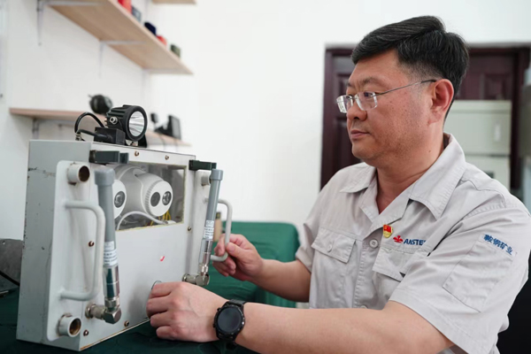 工作中的馬連成。受訪者供圖