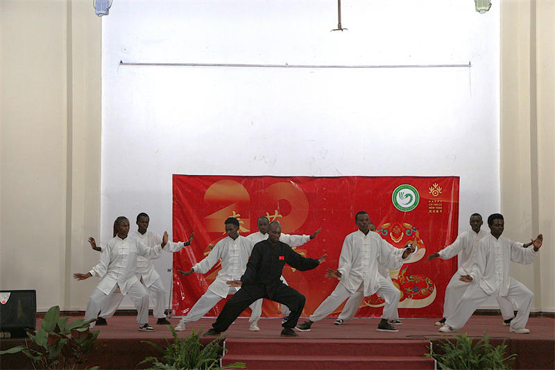 卡巴拉克大學(xué)春節(jié)體驗(yàn)活動(dòng)。埃格頓大學(xué)孔子學(xué)院供圖