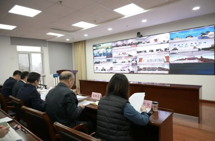 遼寧省數(shù)據(jù)局（省營(yíng)商局）召開(kāi)全省營(yíng)商環(huán)境疑難訴求清理攻堅(jiān)工作視頻會(huì)議，聽(tīng)取各地區(qū)2025年涉企營(yíng)商環(huán)境訴求辦理工作情況。遼寧省營(yíng)商局供圖
