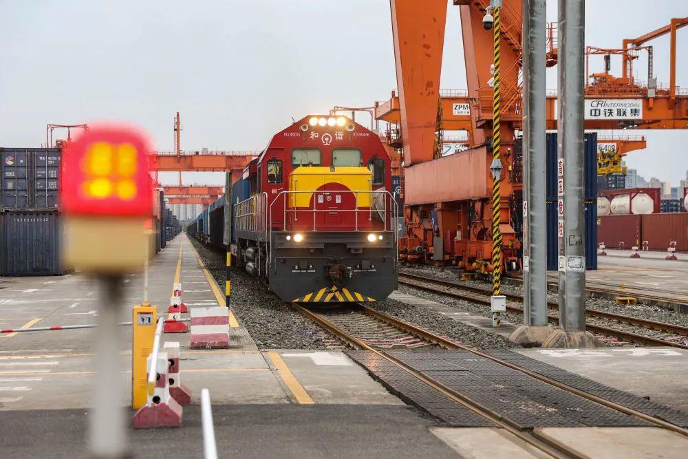 時(shí)政微觀察丨再次考察西部陸海新通道，總書記提出新要求