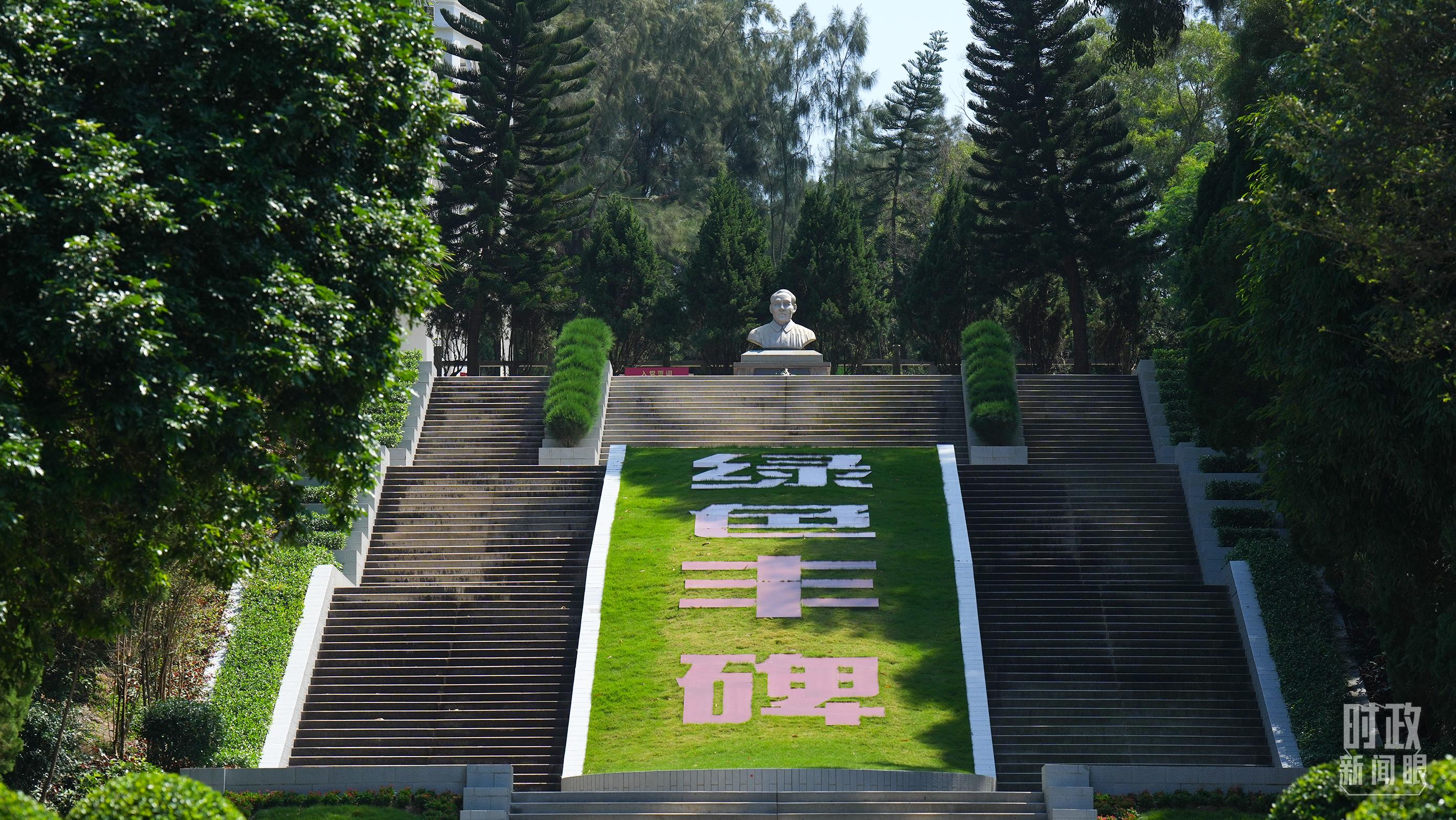 △“綠色豐碑”。（總臺(tái)記者李晉拍攝）